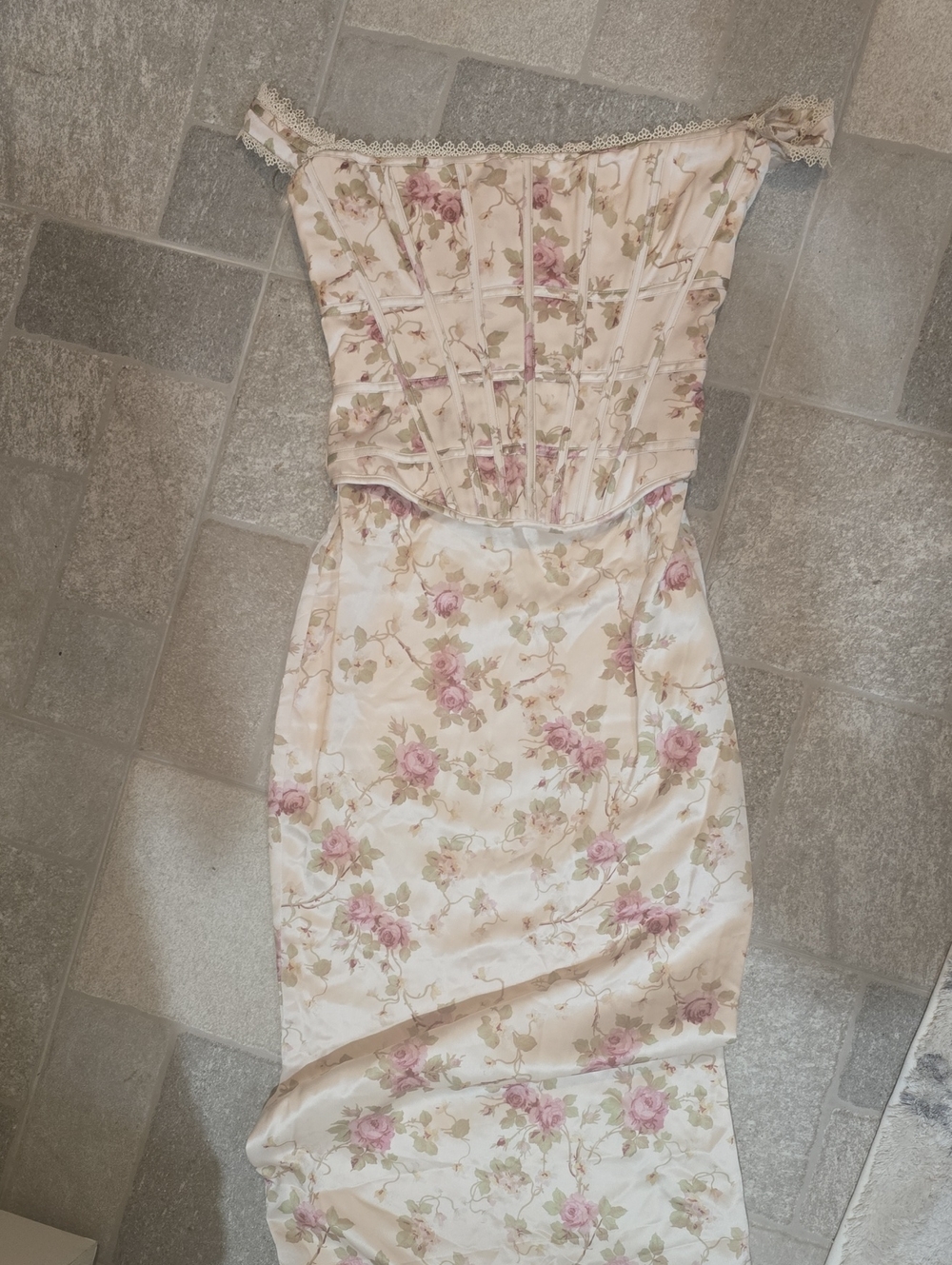 NWOT House Of CB Isis Off-Shoulder Floral Maxi Dress White Pink Corset S Satin - Picture 13 of 13